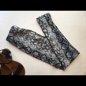 Snakeskin leggings